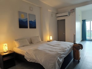 Premium Studio, Balcony, City View - Hotel Auro Maison (Puducherry)