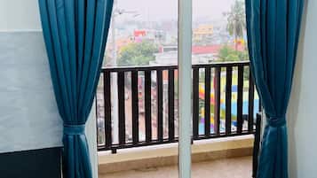 Premium Apartment, Sea View | Balcony