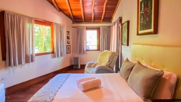 Senior House | 1 bedroom, free WiFi