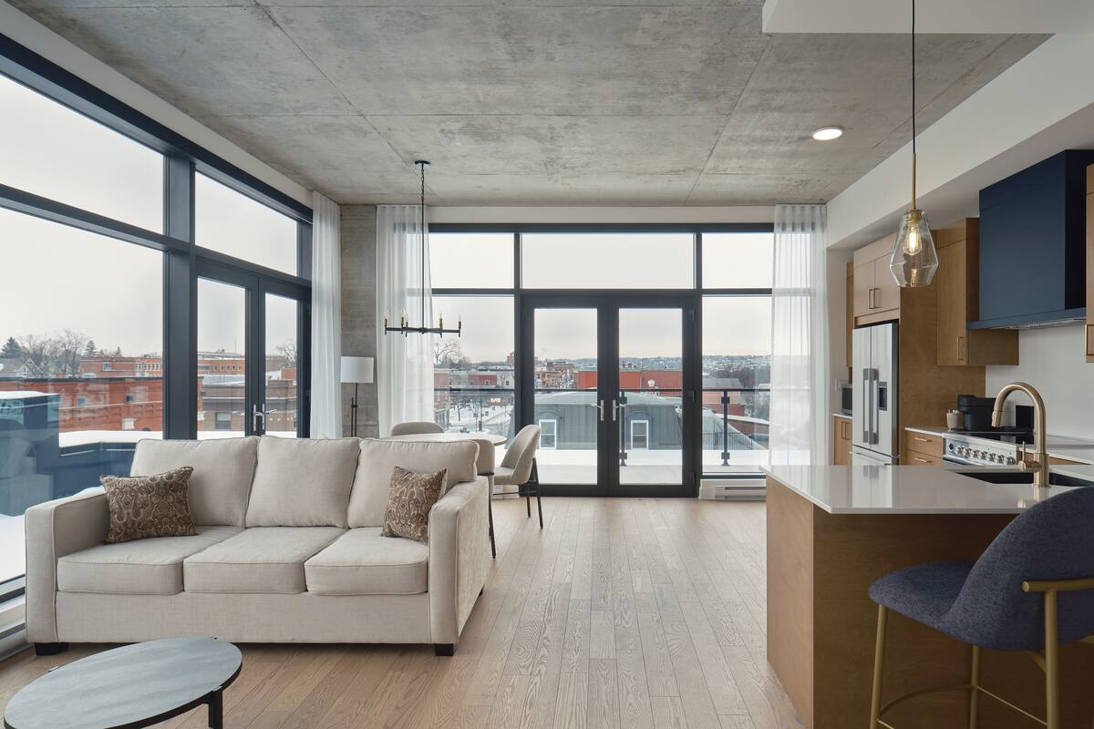 Premium bedding, Tempur-Pedic beds, minibar, in-room safe