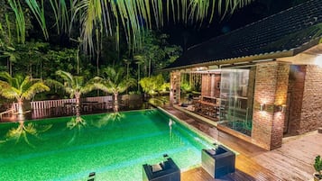 Kolam renang terbuka