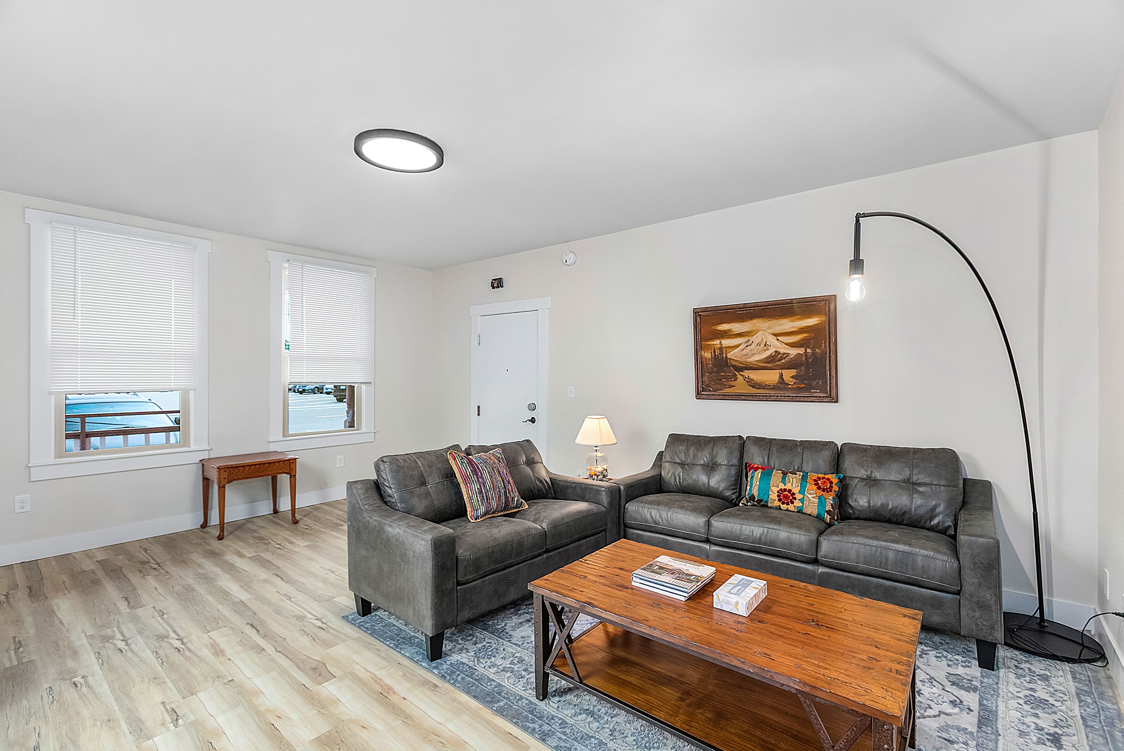 Classic Apartment | Living area | 40-inch flat-screen TV with digital channels