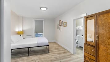 Classic Apartment | 1 bedroom, iron/ironing board, free WiFi