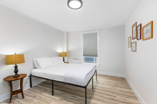 Classic Apartment | 1 bedroom, iron/ironing board, free WiFi - The Nighthawk Eyrie (Stanwood)