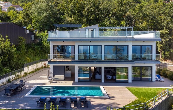 Exterior - Beautiful home in Opric with WiFi (Opric)