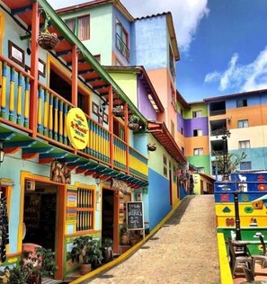 Exclusive Apartment | Exterior - Edificio Avenida Malecon (Guatapé)