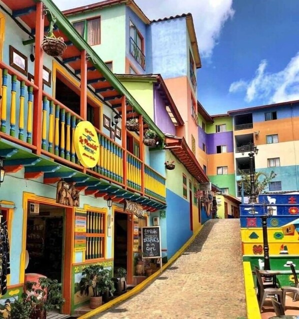 Exclusive Apartment | Exterior - Edificio Avenida Malecon (Guatapé)