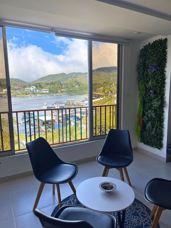 Apartamento clássico | Sacada