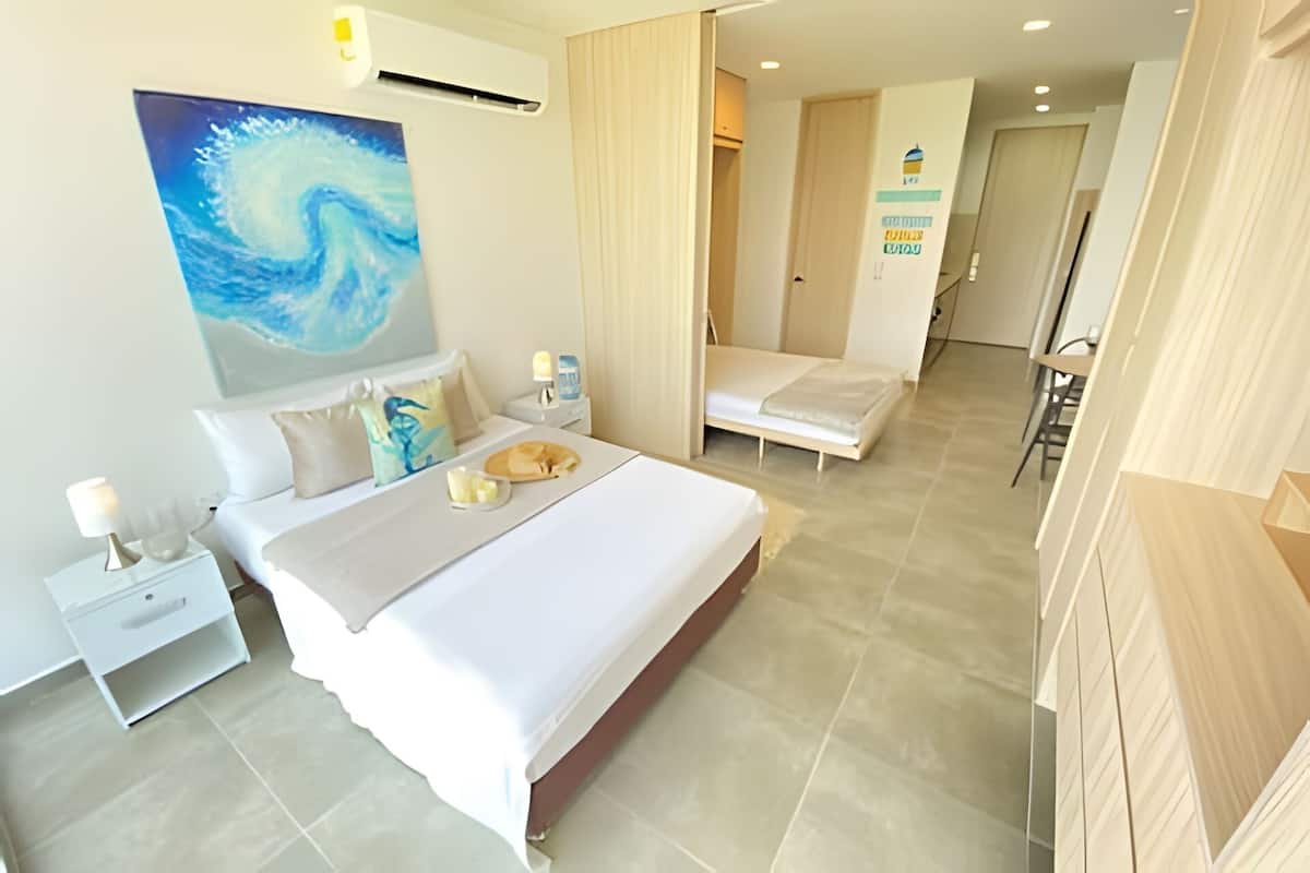 1 habitación, decoración personalizada y muebles diferentes