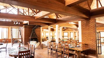 Café da manhã self-service grátis todos os dias