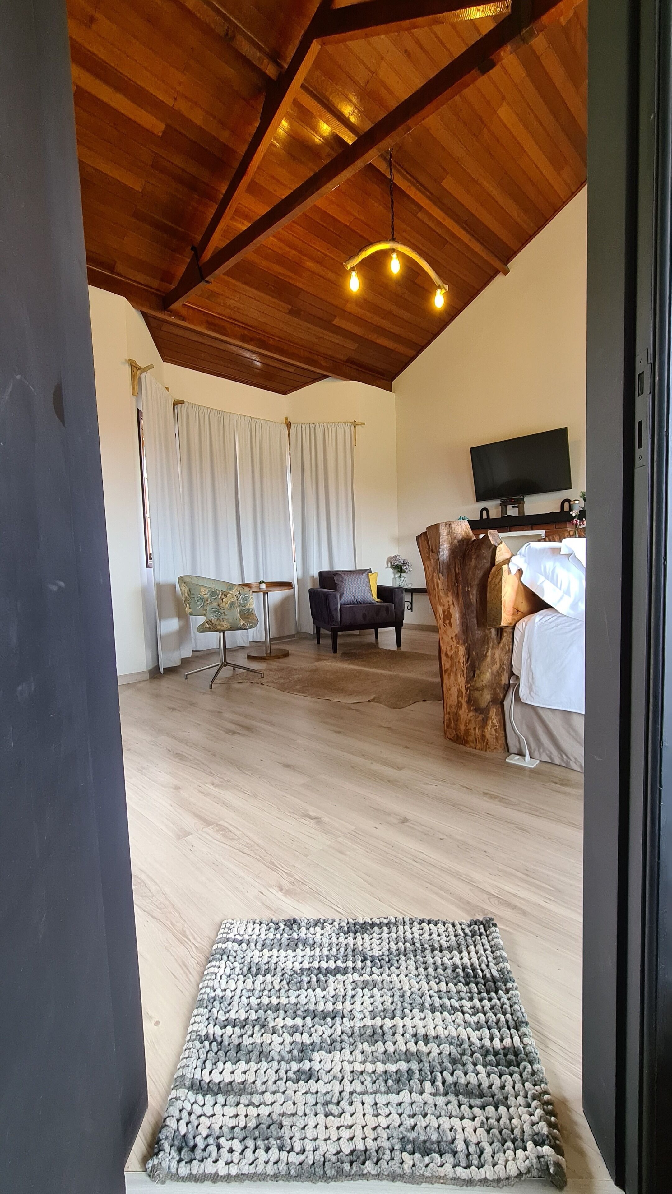 Chalé romântico | Individualmente decorados, individualmente mobiliados, Wi-Fi de cortesia