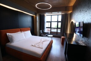 Suite, Terrace | Desk, free WiFi, bed sheets - Toka Hotel Restaurant (Udënisht)