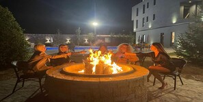 Fireplace - Toka Hotel Restaurant (Udënisht)