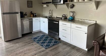 Sleepy Ridge Studio, Self Check-in, Free Parking