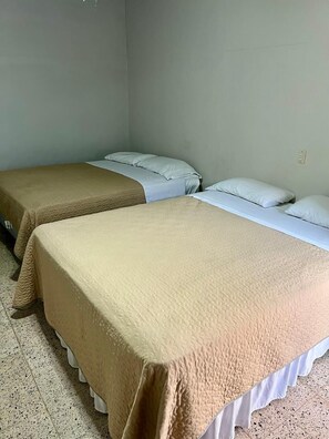 Basic Room, 2 Queen Beds | Free WiFi, bed sheets - APARTA HOTEL PALMEROLA (Comayagua)