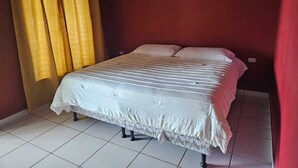 WiFi (free), bed sheets - APARTA HOTEL PALMEROLA (Comayagua)