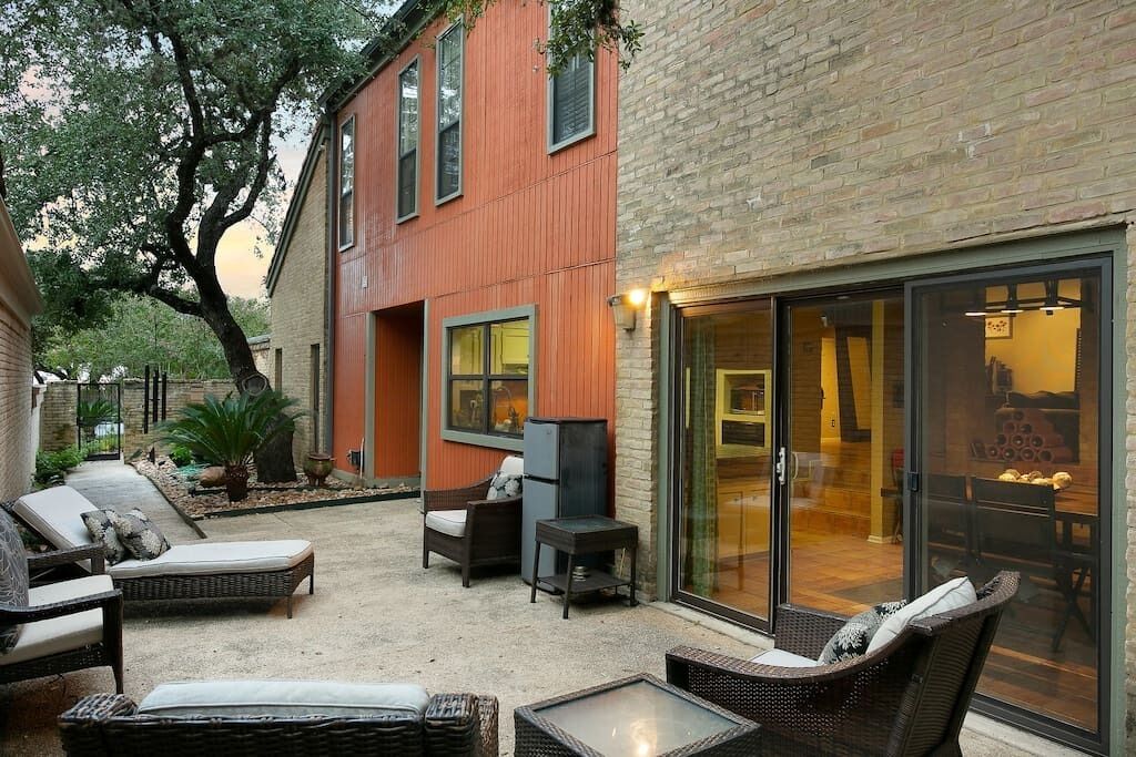 Modern Hacienda with Interior Balconies 🏡📍🛏 🏊‍♂️