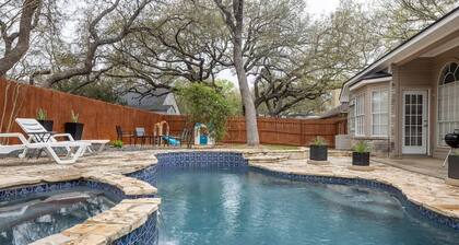 Relaxing Retreat Near SeaWorld with Heated Pool, Spa, Pet-Friendly with Family-F