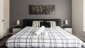 4 chambres, fer et planche à repasser, lit parapluie, Wi-Fi