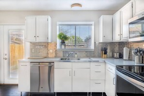 Coffee/tea maker, cookware/dishes/utensils - Private & Clean Retreat Near Lackland AFB | Pet-Friendly & Family Ready! (San Antonio)