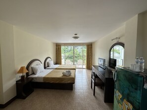 Deluxe Twin Room | Free WiFi - Kata Place Hotel (Karon)