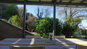 Design House | Terrace/patio - Les Gîtes de Petrocoriis (Boulazac-Isle-Manoire)