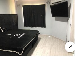 1 habitación y caja de seguridad en la habitación