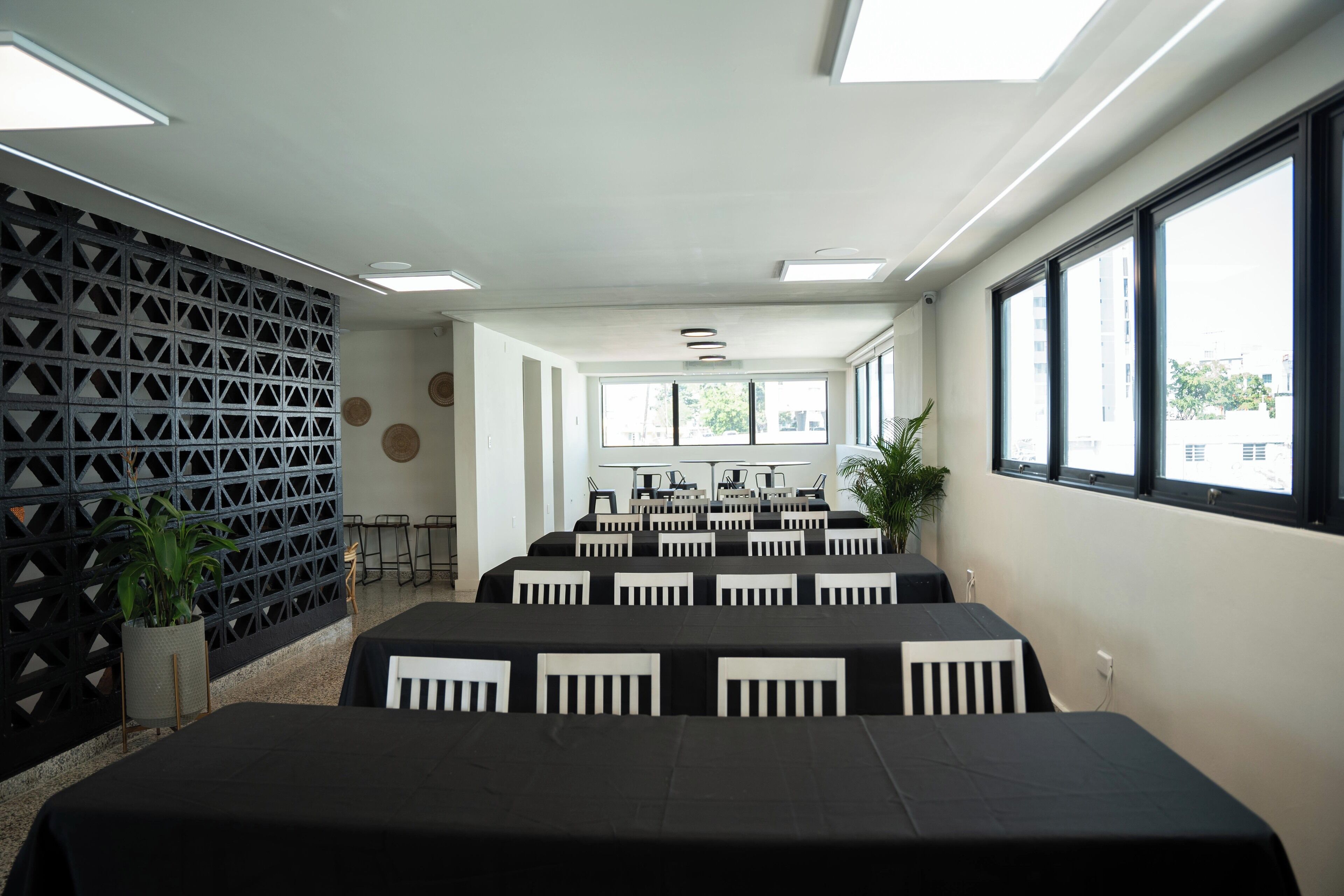 Photo - The Looking Glass Hotel