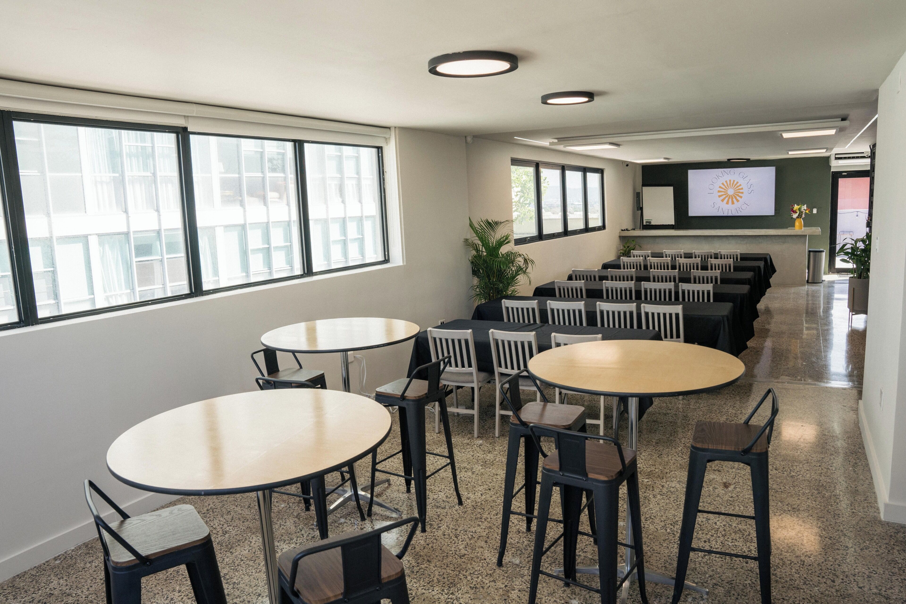 Photo - The Looking Glass Hotel