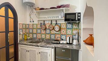 House | Private kitchen | Fridge, espresso maker, electric kettle, toaster