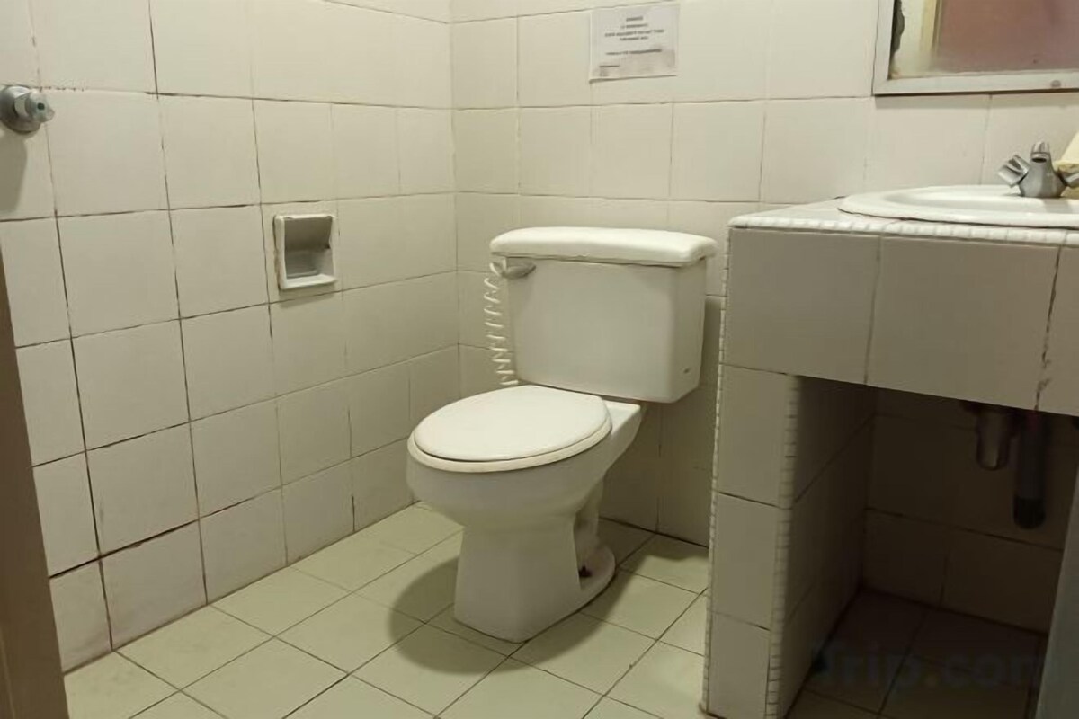 Bathroom | Shower, towels, toilet paper