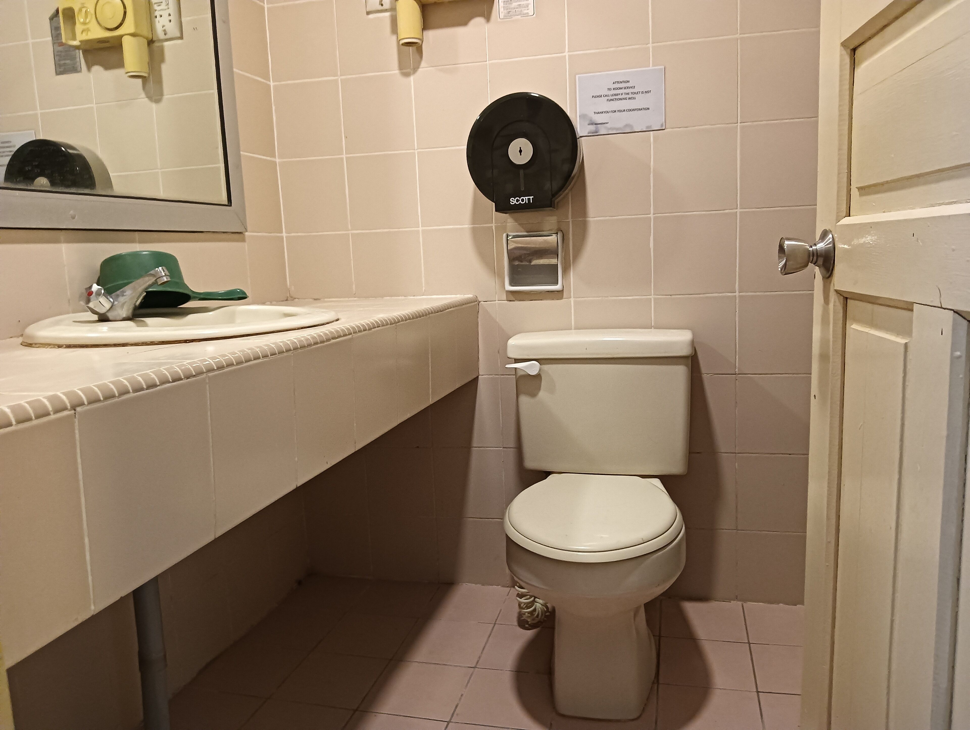 Family Suite | Bathroom