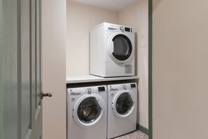 1 bedroom, desk, free WiFi