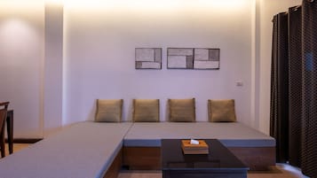 Premier Suite | 1 bedroom, free WiFi