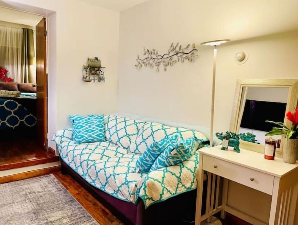 Lovely 1 bedroom unit in NYC, MSQ, Hudson Yards. New York Vrbo