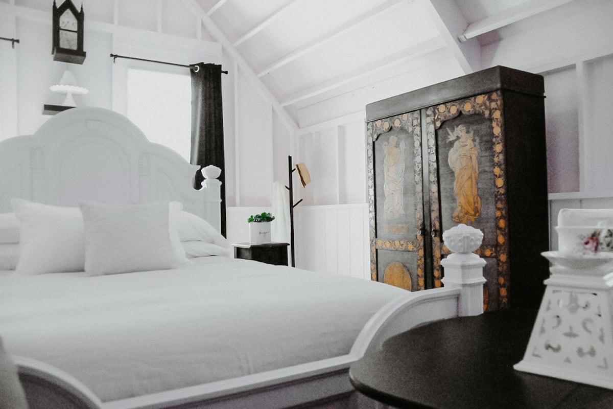 Executive Studio, Multiple Beds | Individually decorated, individually furnished, desk, iron/ironing board