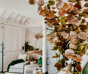 Economy Studio | Individually decorated, individually furnished, desk, iron/ironing board - Inn Santa Clara (Santa Clara)