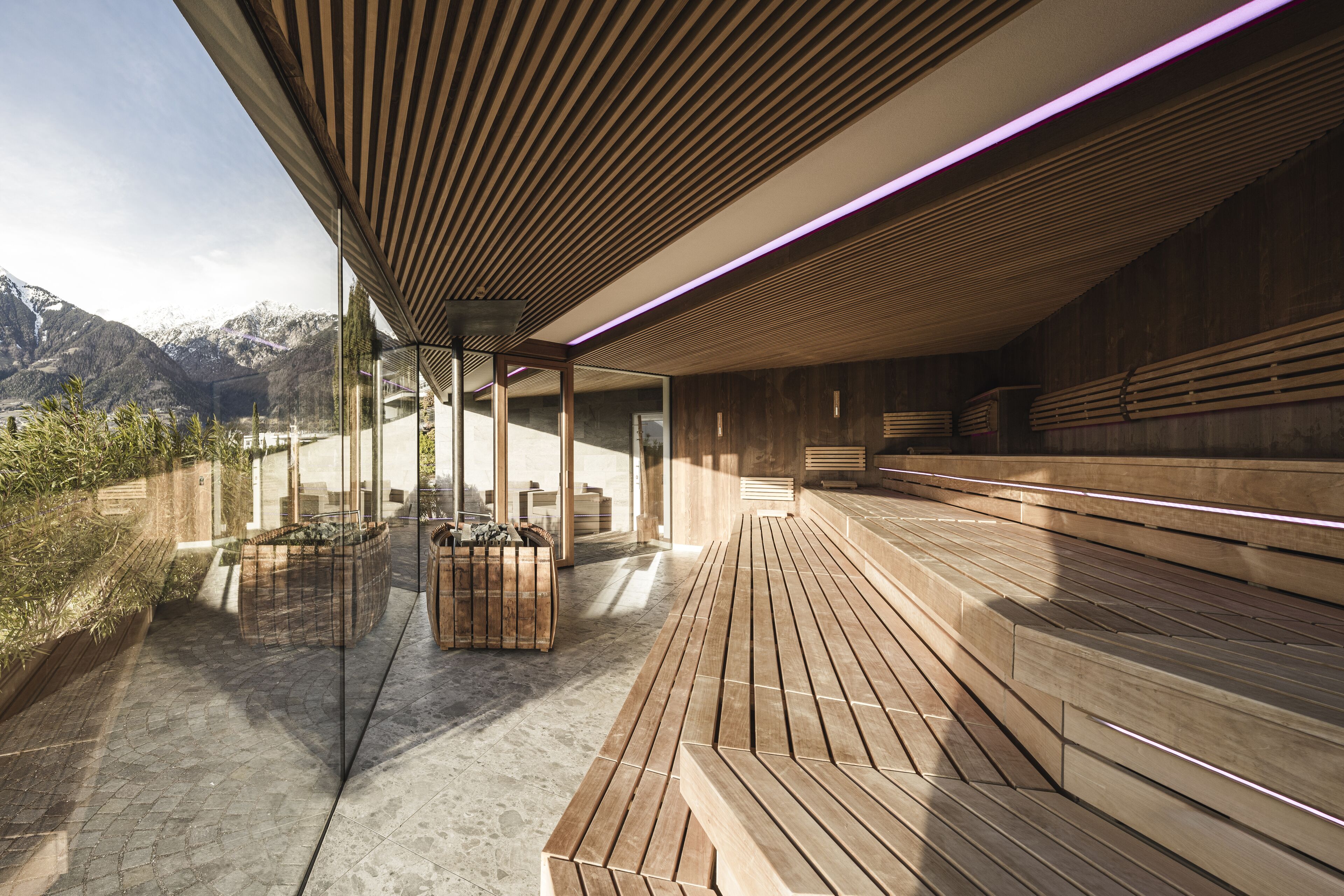 Couples treatment room(s), sauna, steam room, body treatments