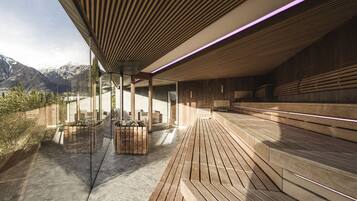 Couples treatment rooms, sauna, steam room, body treatments