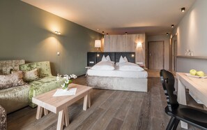 Hypoallergeen beddengoed, een minibar, een kluis op de kamer, een bureau