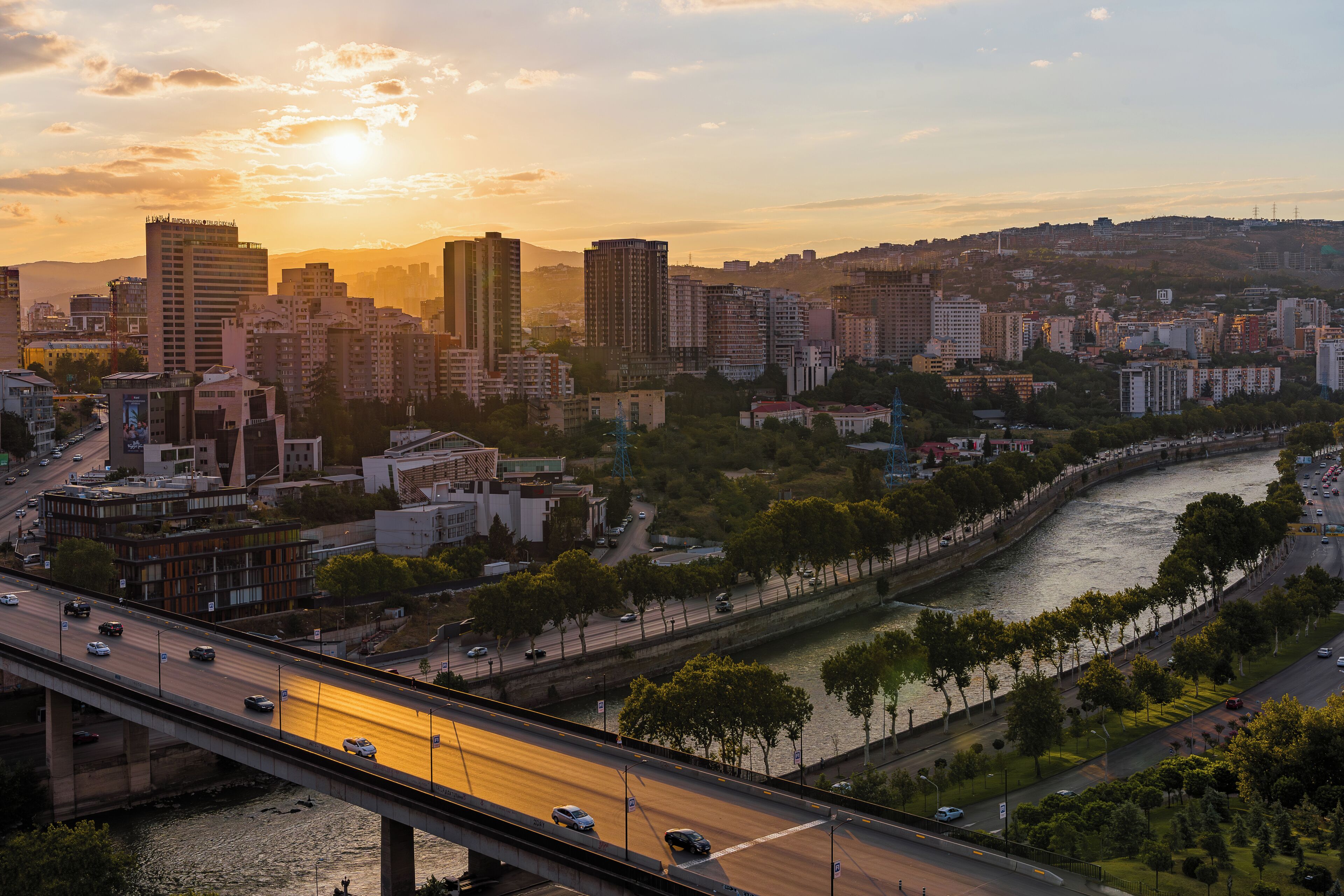 Foto - Sky by the river