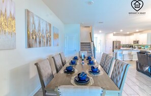 Family Villa | Dining room