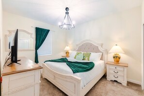 Family Villa | 9 bedrooms, blackout drapes, iron/ironing board, free WiFi