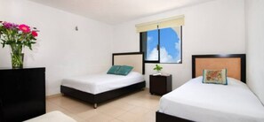 อพาร์ทเมนท์สำหรับครอบครัว | 2 ห้องนอน, ตู้นิรภัยในห้องพัก, โต๊ะทำงาน, ผ้าม่านกันแสง