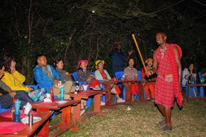 Outdoor dining - Masai Mara Explore Camp (Narok)