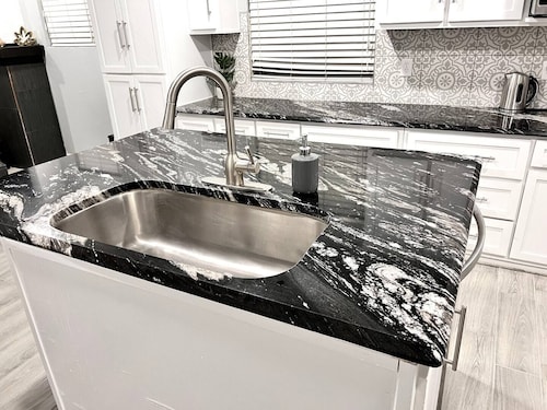 Recently updated 3 Bed Cozy Home Unit 1
