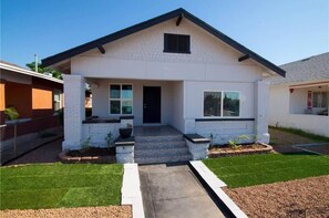 Exterior - Recently updated 3 Bed Cozy Home Unit 1
(El Paso)