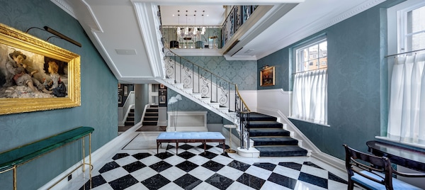 No. 30 Knightsbridge - London, UK