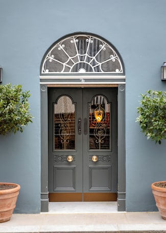 Front of property. No. 30 Knightsbridge