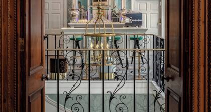 No. 30 Knightsbridge